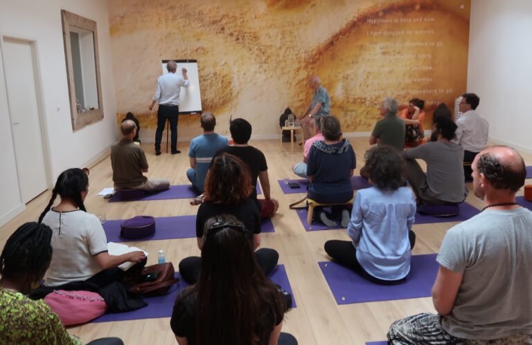 service-meditatie-inzicht-meditatie-met-vipassana